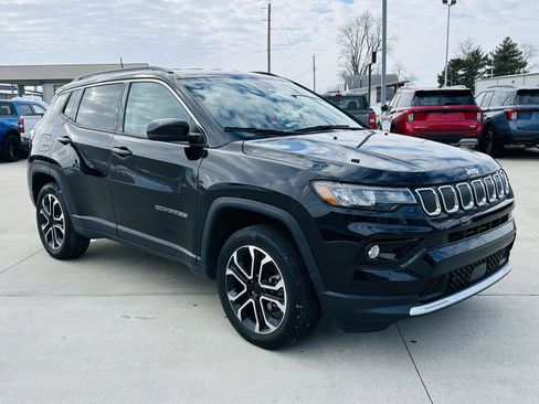Used 2022 Jeep Compass Limited image 2