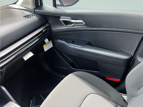 New 2026 Kia Sportage LX FWD image 13