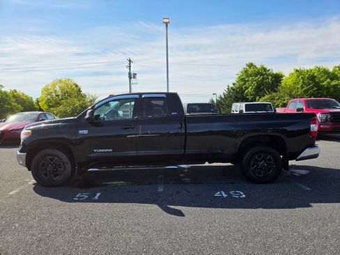 Used 2016 Toyota Tundra SR5 w/ SR5 Upgrade Package AWD/4WD image 4