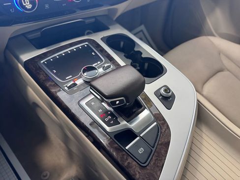 Used 2017 Audi Q7 2.0T Premium Plus w/ Premium Plus Package image 41