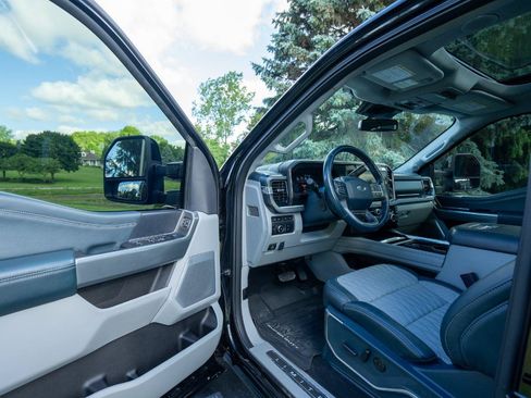 Used 2023 Ford F250 Limited AWD/4WD image 12