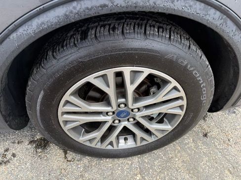 Used 2021 Ford Escape SEL image 15