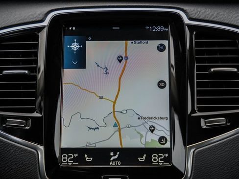 Used 2022 Volvo XC90 T6 Momentum w/ Advanced Package image 24