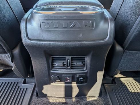 Used 2019 Nissan Titan SL AWD/4WD image 36