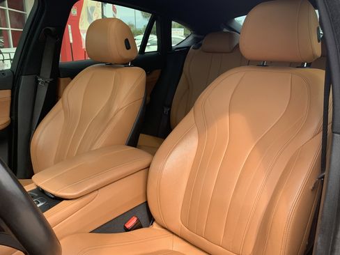 Used 2019 BMW X6 sDrive35i w/ M Sport Package image 17