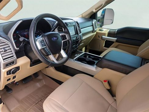 Used 2017 Ford F250 Lariat w/ Lariat Ultimate Package image 13