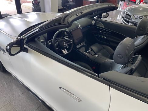 Used 2022 Mercedes-Benz SL 63 AMG 4MATIC image 15