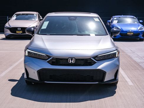 Used 2025 Honda Civic Sport Touring image 2