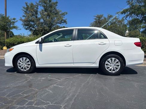 Used 2011 Toyota Corolla LE image 2