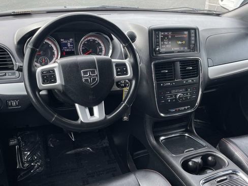 Used 2019 Dodge Grand Caravan GT image 6