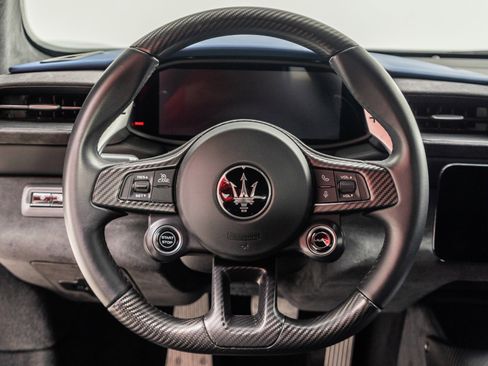 Used 2022 Maserati MC20 Coupe image 15