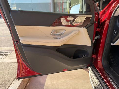 Used 2023 Mercedes-Benz GLE 350 4MATIC image 9