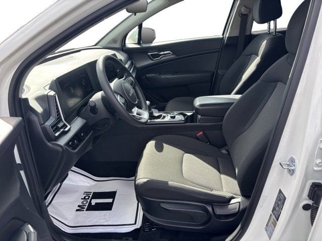 Used 2023 Kia Sportage LX AWD/4WD image 10