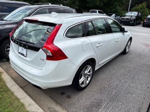 Used 2015 Volvo V60 T5 Premier Plus FWD image 16