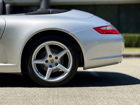 Used 2006 Porsche 911 Carrera RWD image 12