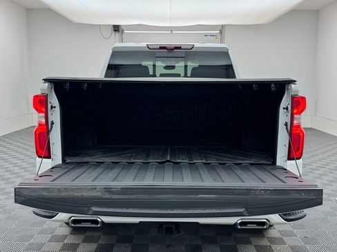 Used 2025 Chevrolet Silverado 1500 High Country w/ Technology Package image 12