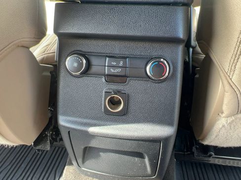 Used 2017 Ford Explorer XLT FWD image 28