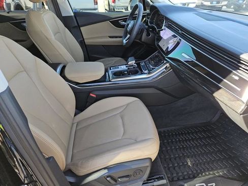 Used 2023 Audi Q7 3.0T Premium Plus image 32