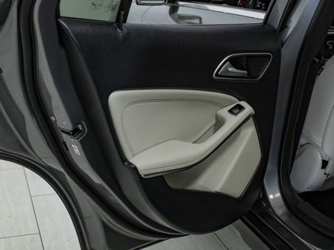 Used 2015 Mercedes-Benz GLA 250 4MATIC image 45