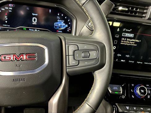 Used 2025 GMC Sierra 2500 AT4 w/ AT4 Premium Plus Package AWD/4WD image 12