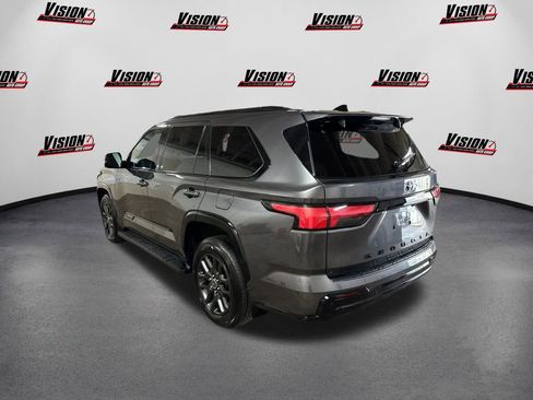 Used 2023 Toyota Sequoia Platinum image 7
