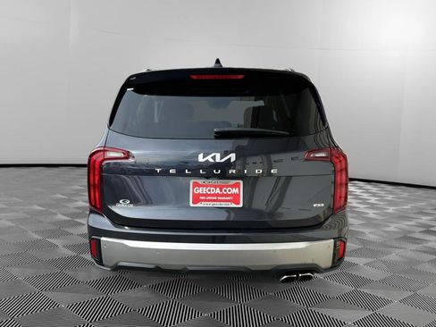 Certified 2025 Kia Telluride S image 6