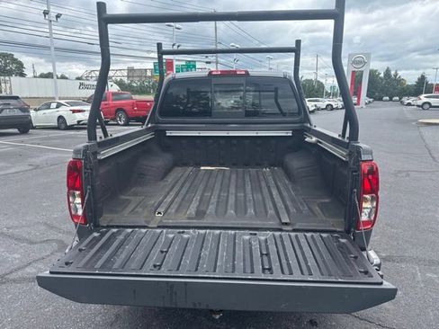 Used 2020 Nissan Frontier SV w/ Midnight Edition Floor Mats AWD/4WD image 10