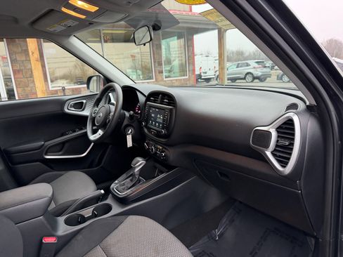 Used 2021 Kia Soul LX image 21