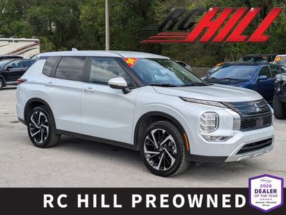 Used 2024 Mitsubishi Outlander SE