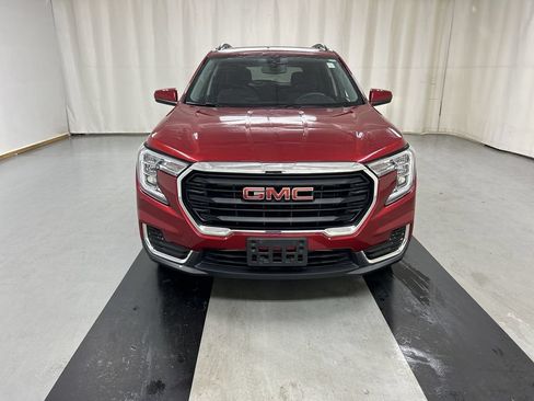 Certified 2023 GMC Terrain SLE w/ Driver Convenience Package AWD/4WD image 3
