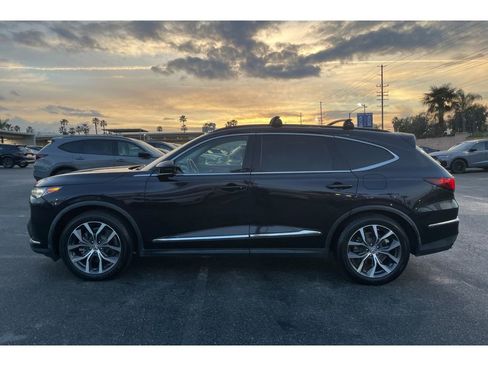Certified 2022 Acura MDX FWD w/ Technology Package image 2