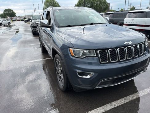 Used 2020 Jeep Grand Cherokee Limited w/ Luxury Group II AWD/4WD image 2