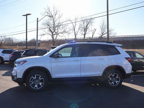 Used 2023 Honda Passport TrailSport image 4