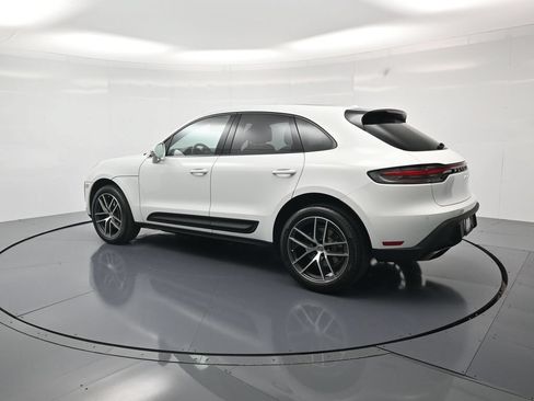 Used 2026 Porsche Macan AWD/4WD image 3