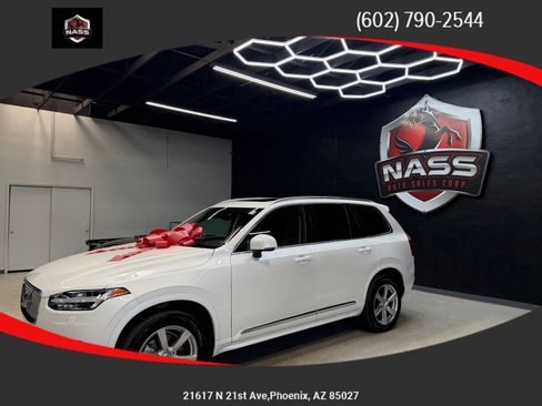 Used 2024 Volvo XC90 B5 Core AWD/4WD image 1