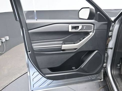 Used 2024 Ford Explorer XLT w/ Equipment Group 202A AWD/4WD image 12
