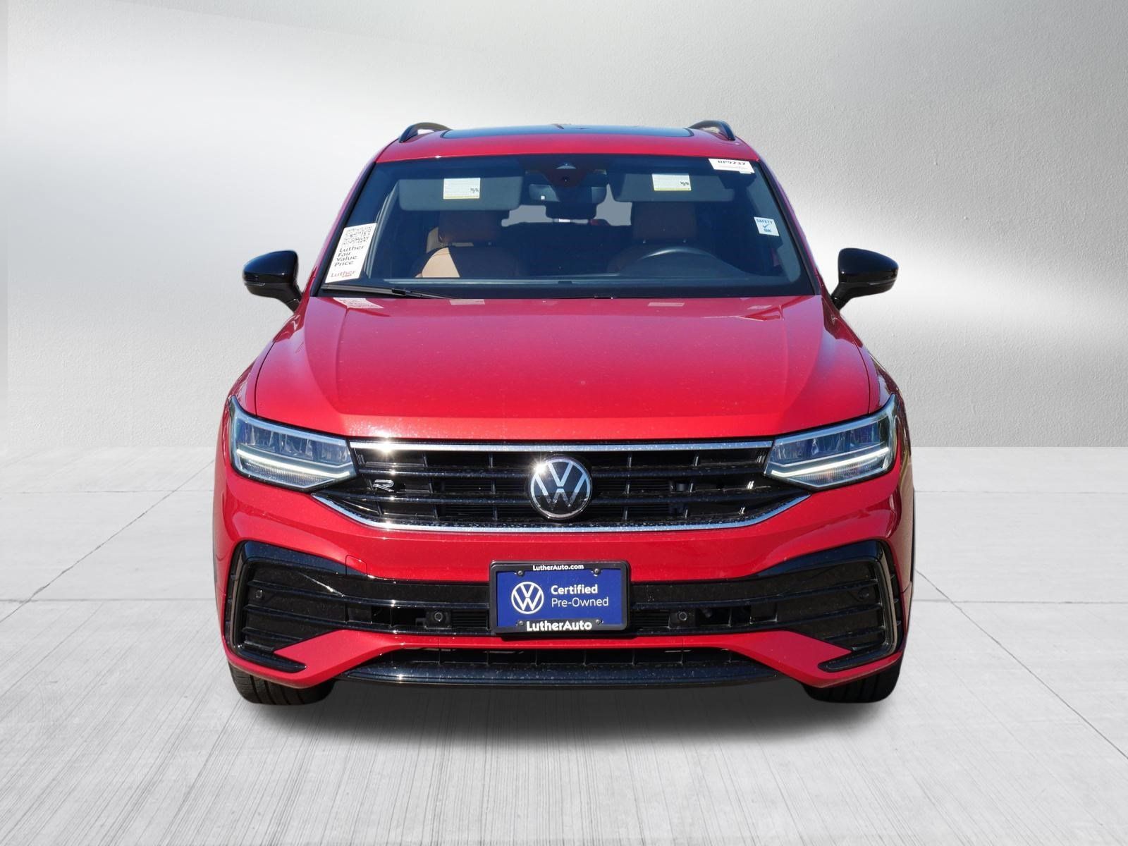 Certified 2024 Volkswagen Tiguan SE R-Line AWD/4WD image 2