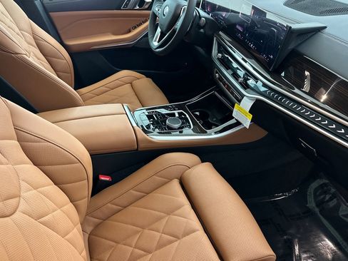 New 2026 BMW X5 xDrive50e w/ Premium Package image 27