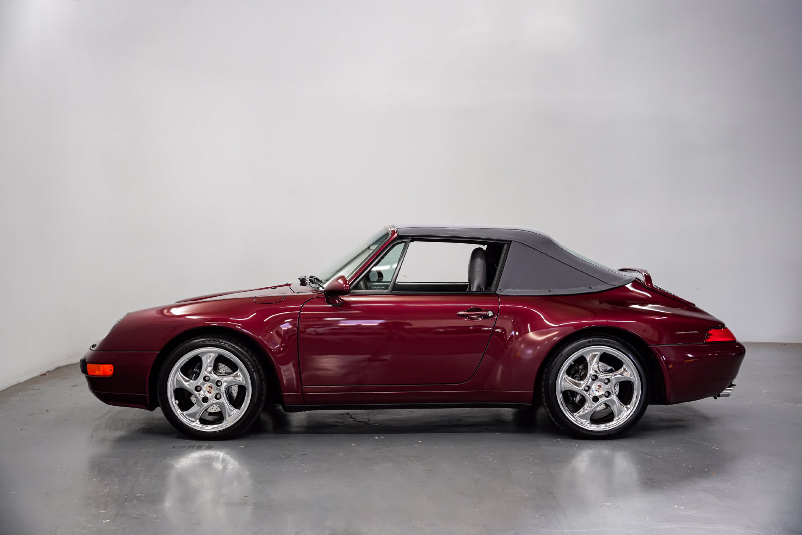 Used 1997 Porsche 911 Carrera RWD image 7