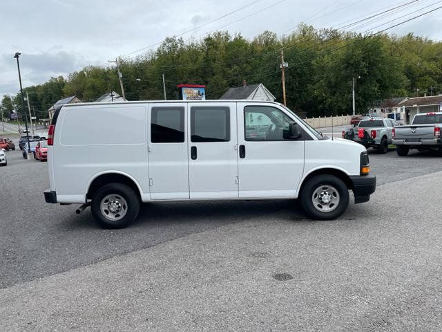 Used 2017 Chevrolet Express 2500 RWD image 9