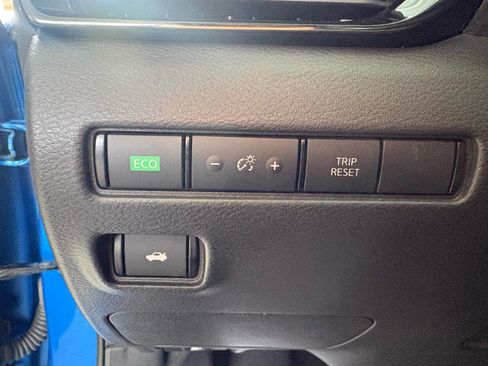 Used 2024 Nissan Sentra SV FWD image 9