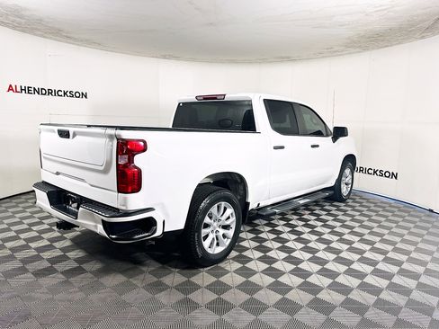 Used 2023 Chevrolet Silverado 1500 Custom image 3
