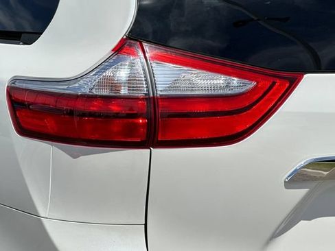 Used 2016 Toyota Sienna Limited FWD image 26
