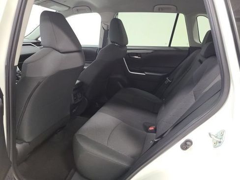 Used 2023 Toyota RAV4 XLE AWD/4WD image 17