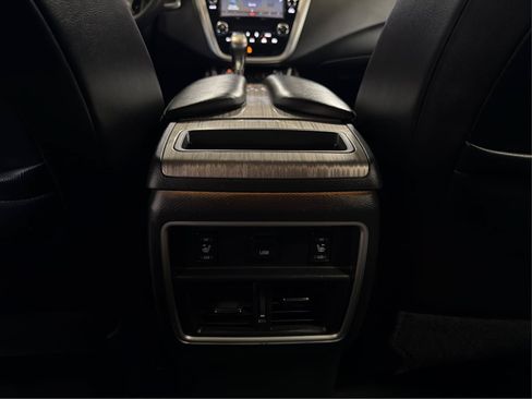Used 2018 Nissan Murano Platinum AWD/4WD image 23