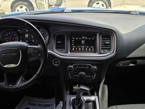 Used 2019 Dodge Charger SXT RWD image 13