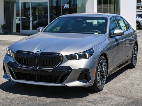New 2027 BMW 530i w/ M Sport Package RWD image 3