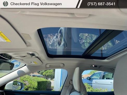 Used 2020 Volvo S60 T5 Momentum FWD image 19
