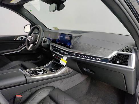 New 2026 BMW X7 xDrive40i w/ M Sport Package image 27