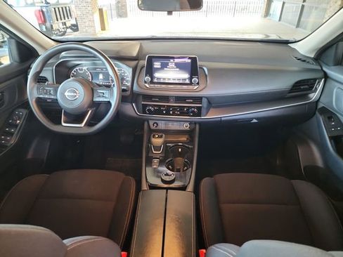 Used 2024 Nissan Rogue S image 17